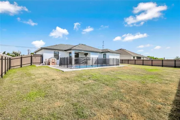 Cape Coral, FL 33991,502 SW 25th PL