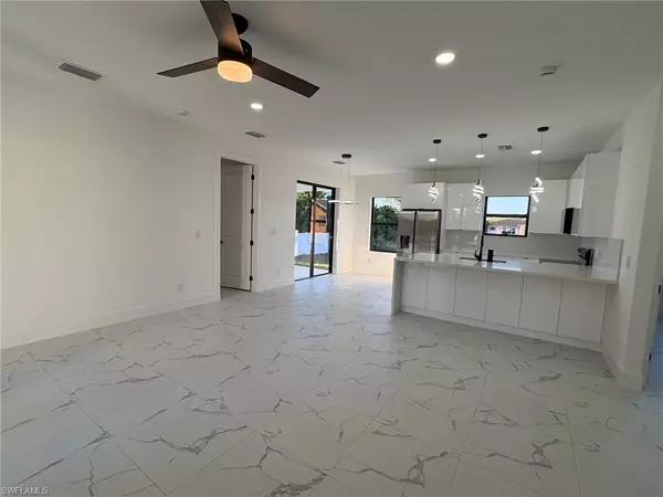 Lehigh Acres, FL 33976,3704 12th St SW