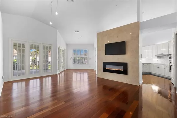 Naples, FL 34103,156 Colonade CIR #1107