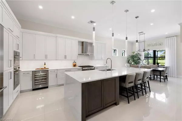 Naples, FL 34120,9381 Surfbird CT