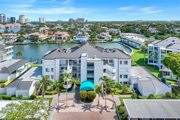 Naples, FL 34103,305 Park Shore DR #2-234