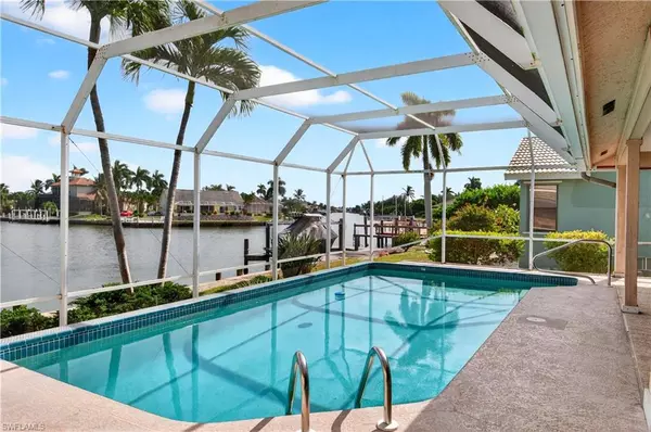 Marco Island, FL 34145,51 Hickory CT