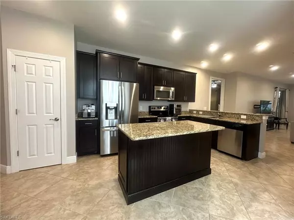 Naples, FL 34109,13462 Kent ST