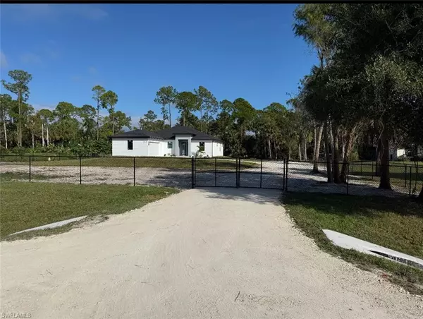 Naples, FL 34117,2317 2nd AVE SE