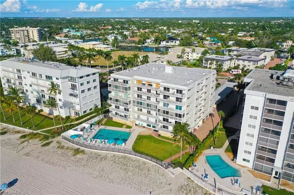 Naples, FL 34102,1977 GULF SHORE BLVD N #401