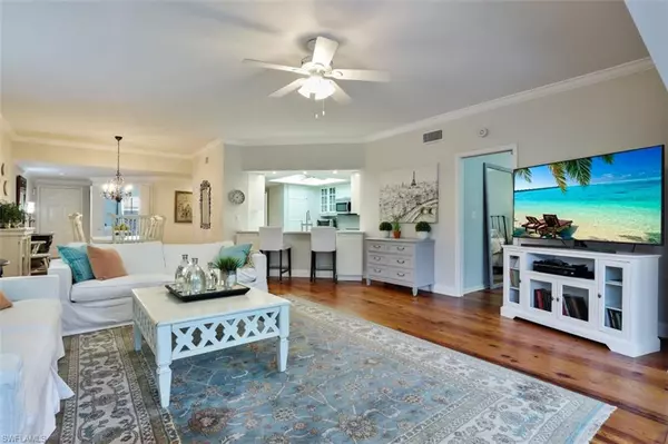 5897 Chanteclair DR #313, Naples, FL 34108