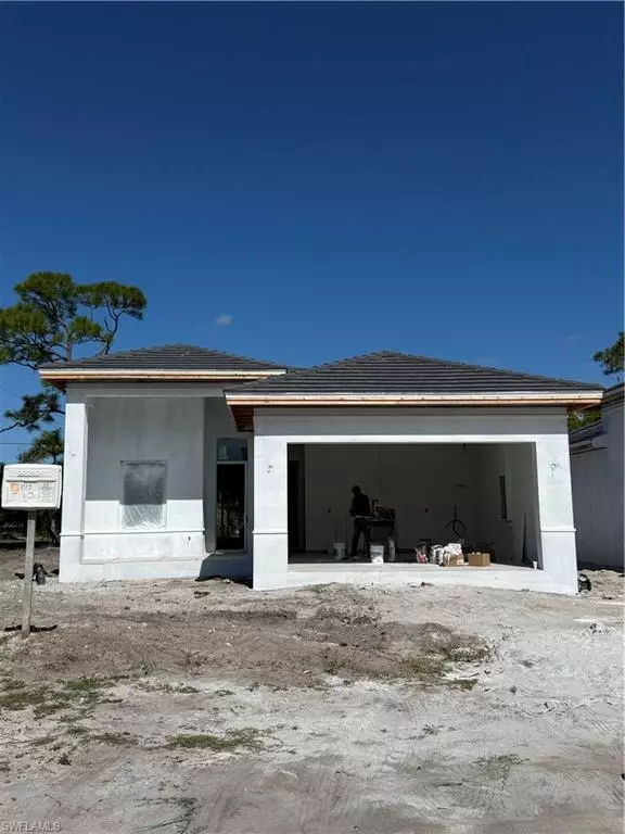 1327 Frank Whiteman BLVD, Naples, FL 34103