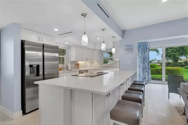 Naples, FL 34103,3400 Gulf Shore BLVD N #A2