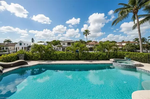 Naples, FL 34102,470 17th AVE S