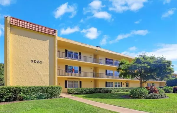 Naples, FL 34105,1085 Forest Lakes DR #8106