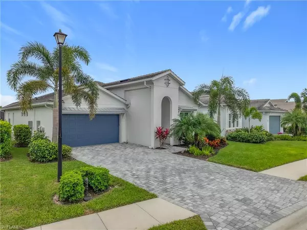 Naples, FL 34114,8980 Mustique LN