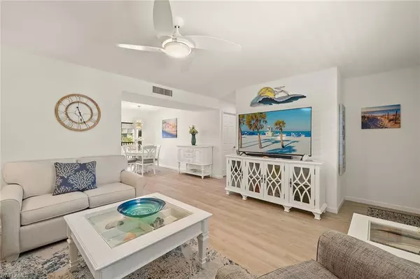 Naples, FL 34103,788 Park Shore DR #D32