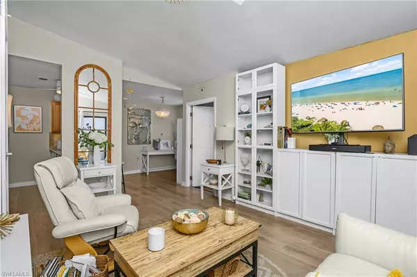 Fort Myers, FL 33919,5266 Cedarbend DR #1