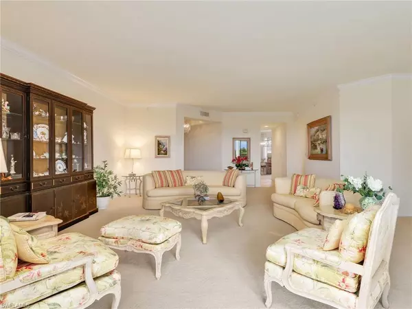 Naples, FL 34110,1001 Arbor Lake DR #105