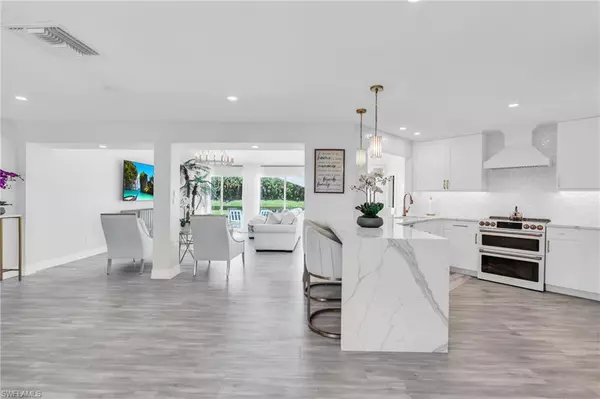 Naples, FL 34104,2649 Longboat DR