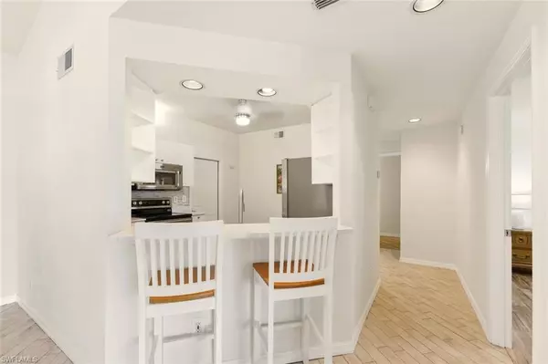 Naples, FL 34104,636 Windsor SQ #102