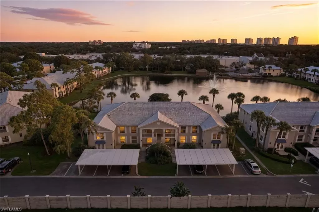 Naples, FL 34108,834 Gulf Pavilion DR #201