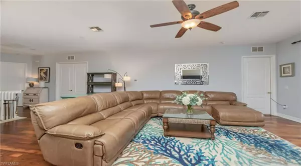 Fort Myers, FL 33908,6100 Jonathans Bay CIR #302