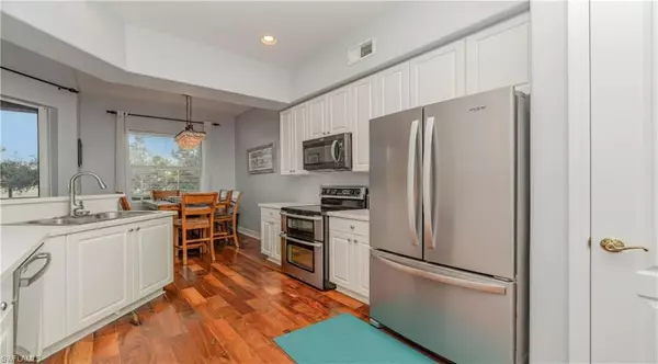 Fort Myers, FL 33908,6100 Jonathans Bay CIR #302