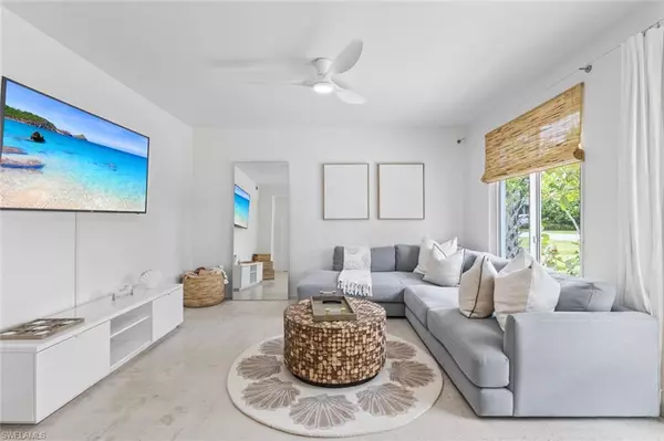 Naples, FL 34102,1212 10th AVE N