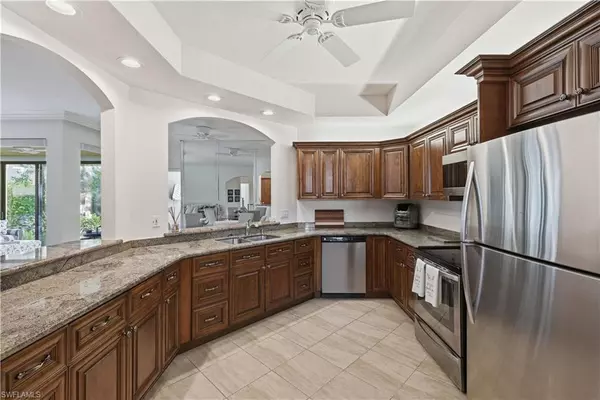 Naples, FL 34108,7056 Pelican Bay BLVD #B105