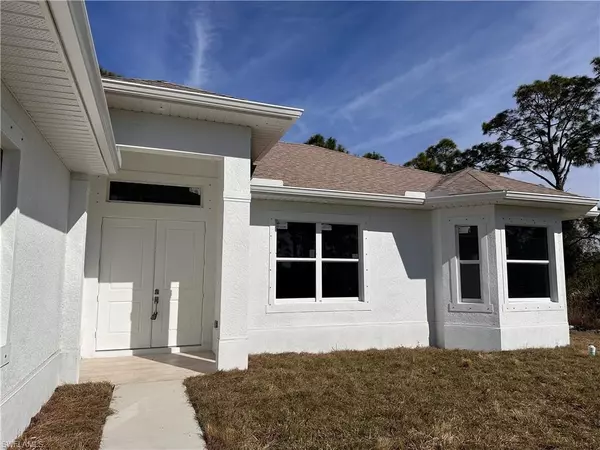 Lehigh Acres, FL 33974,109 Paxton ST