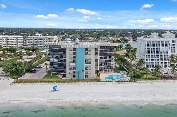 Naples, FL 34103,3399 Gulf Shore BLVD N #309