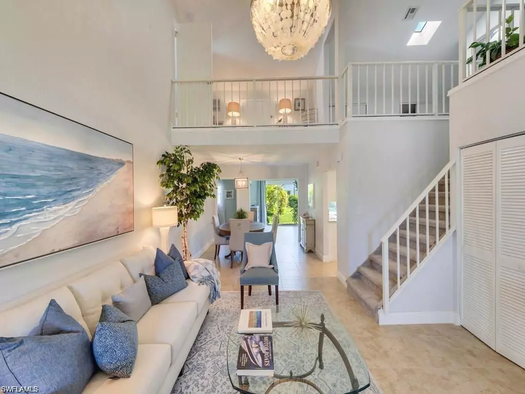 Naples, FL 34103,4706 West BLVD #W3