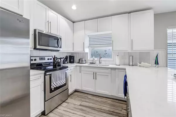 Naples, FL 34108,851 102nd AVE N