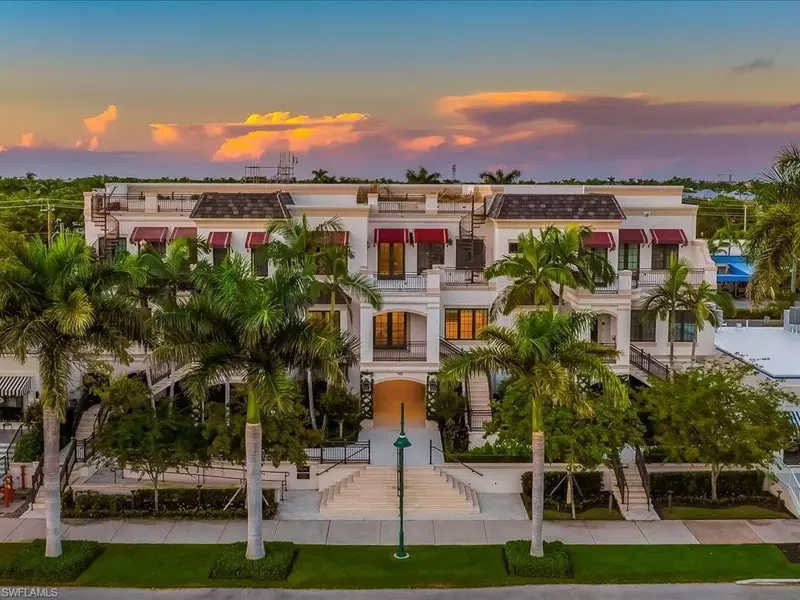 745 12th AVE S #102, Naples, FL 34102