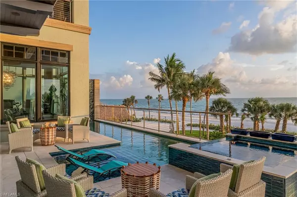 Naples, FL 34108,7409 Bay Colony DR