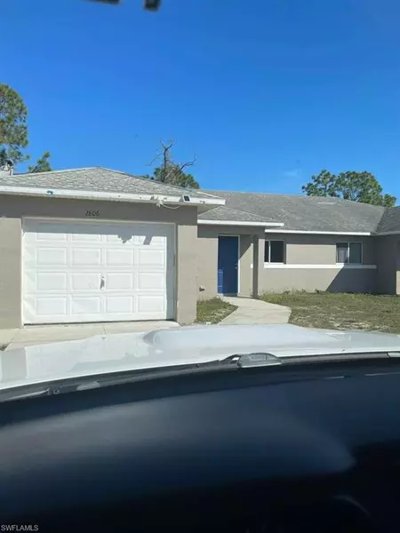 2806/2804 Hawalaska ST, Lehigh Acres, FL 33973