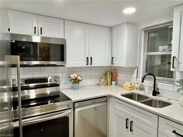 Marco Island, FL 34145,87 N Collier BLVD #D10