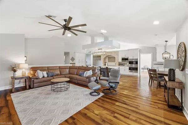 Fort Myers, FL 33908,7209 Hendry Creek DR