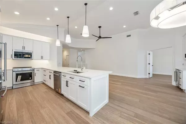 Estero, FL 34135,9151 Palmetto Ridge DR #202