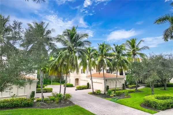 2809 Tiburon BLVD E #2, Naples, FL 34109
