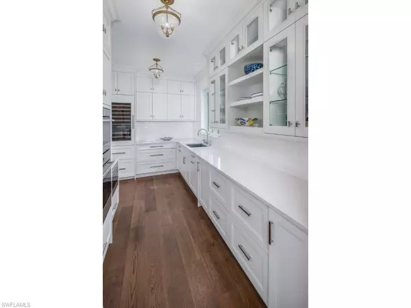 Naples, FL 34103,4042 Old Trail WAY