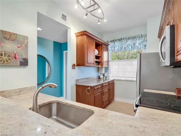 Naples, FL 34114,1042 Mainsail DR #813