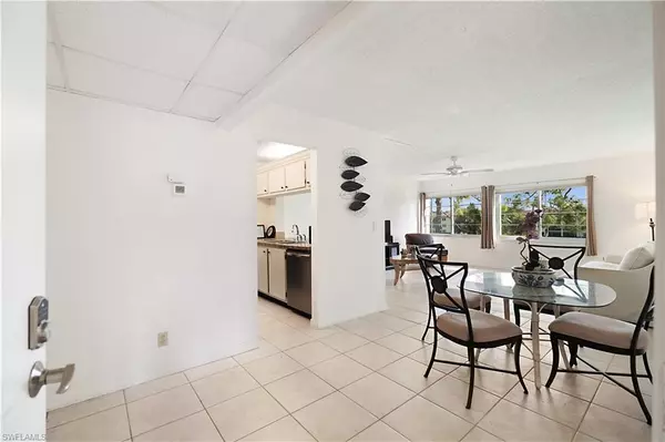 Naples, FL 34105,1086 Forest Lakes DR #9305