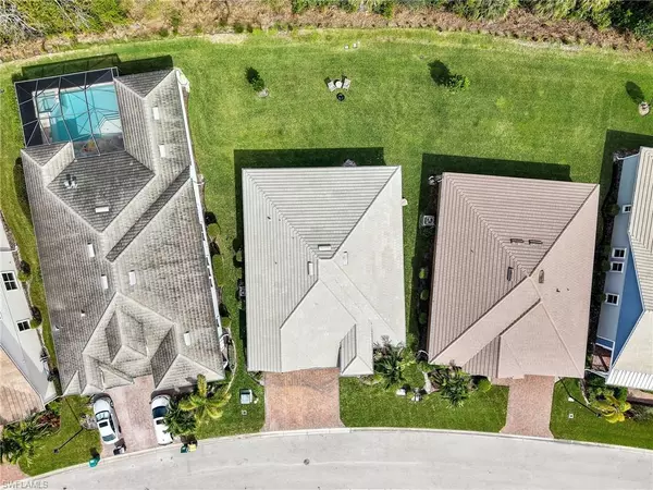 Naples, FL 34120,3853 Helmsman DR