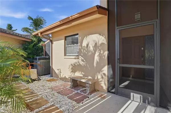 Fort Myers, FL 33908,6431 Royal Woods DR