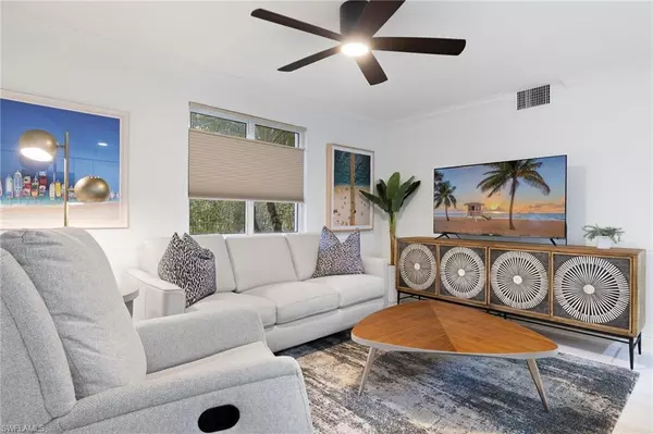 Naples, FL 34102,960 7th ST S #101