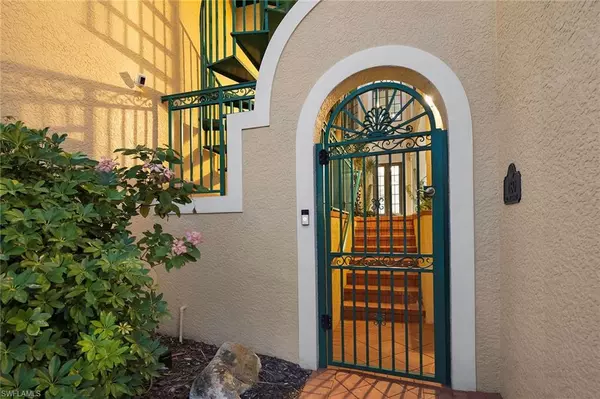 Naples, FL 34102,1160 Clam CT #3