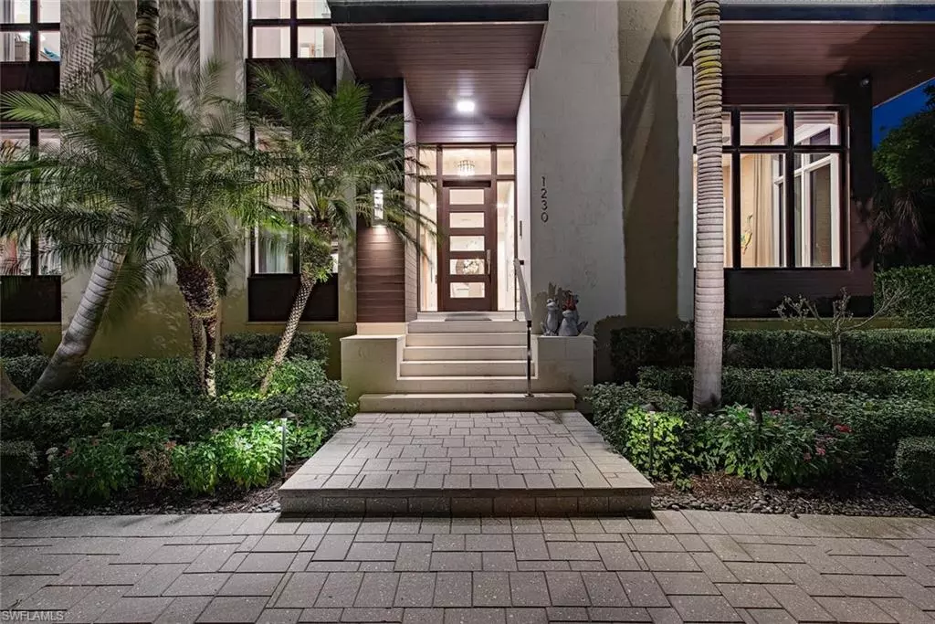 Naples, FL 34102,1230 Gulf Shore BLVD S