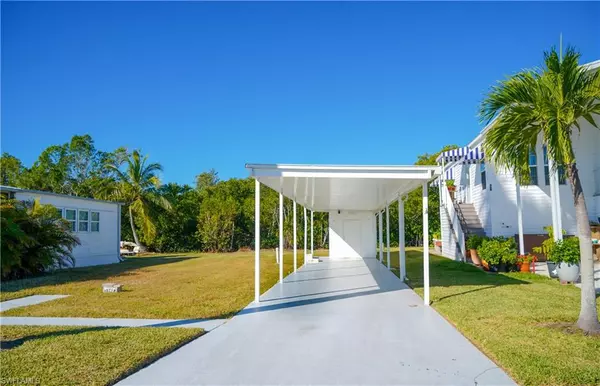 Naples, FL 34110,777 Walkerbilt (Lot 29) RD