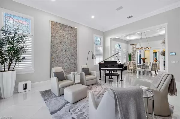 2757 MEDALLIST LN, Naples, FL 34109