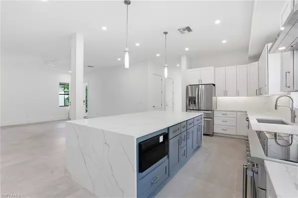 Naples, FL 34112,2727 Van Buren AVE