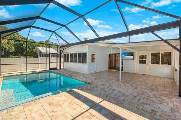 Naples, FL 34108,825 93rd AVE N