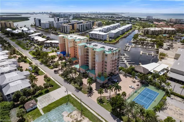 Fort Myers Beach, FL 33931,150 Lenell RD #304