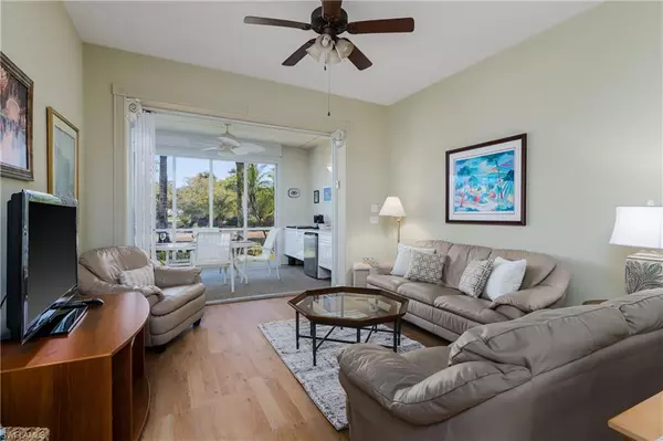 Naples, FL 34114,6760 Beach Resort DR #9